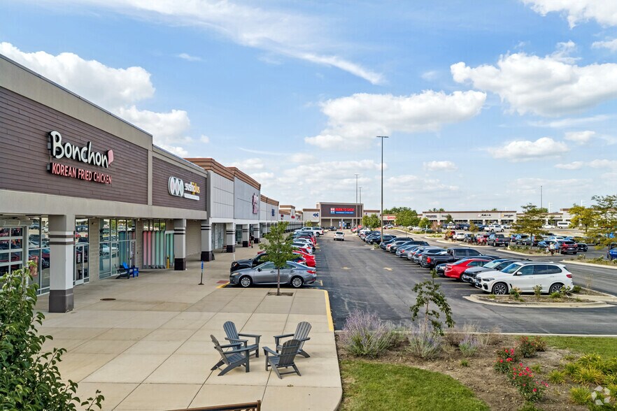 More Photos Of 4302-4442 E New York St, Aurora Unknown For Lease