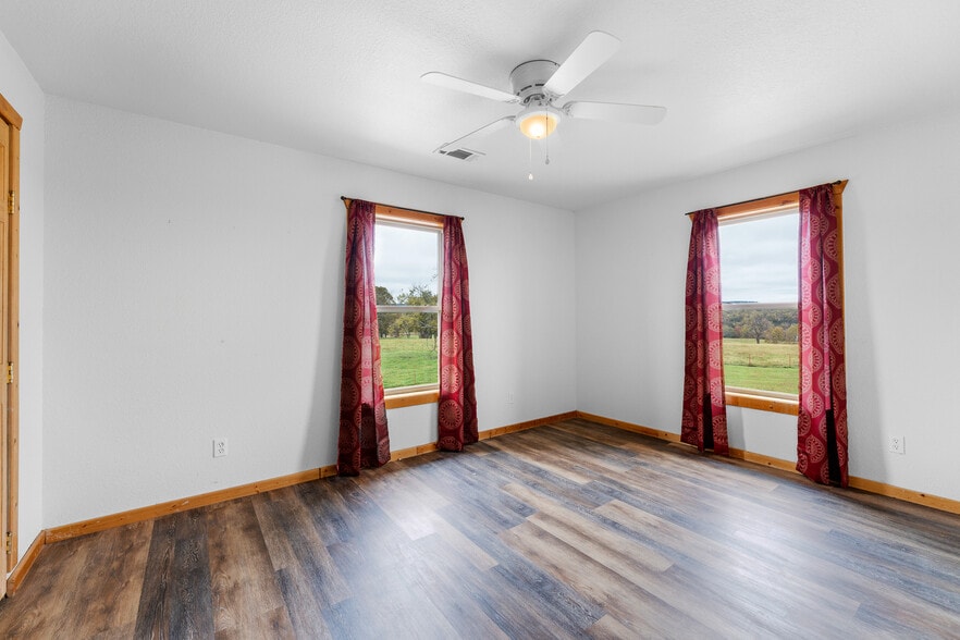 More Photos Of 1204 County Road 215, Berryville Specialty For Sale