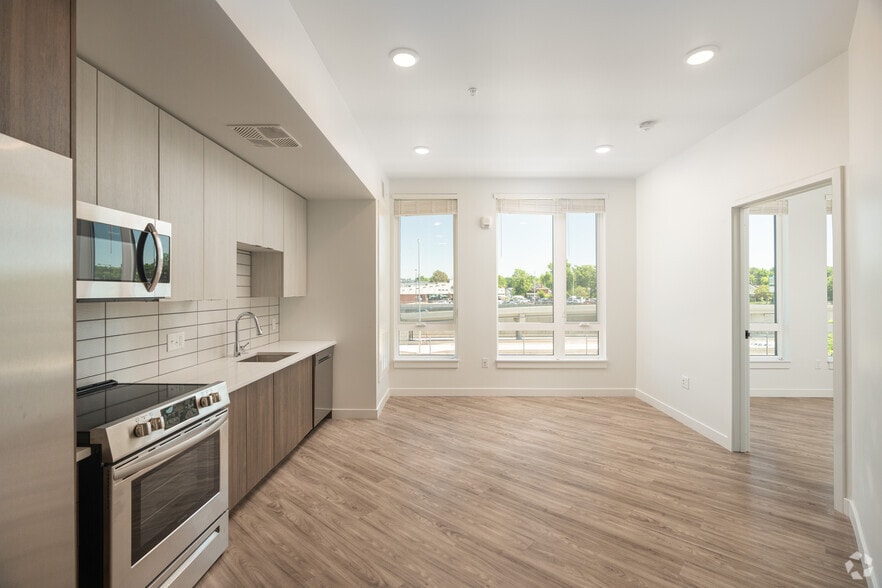 More Photos Of 1190 S Pennsylvania St, Denver Apartments For Sale