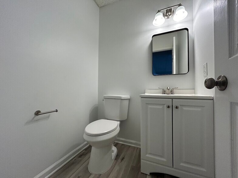 More Photos Of 1580 Sparkman Dr, Huntsville Office For Sale