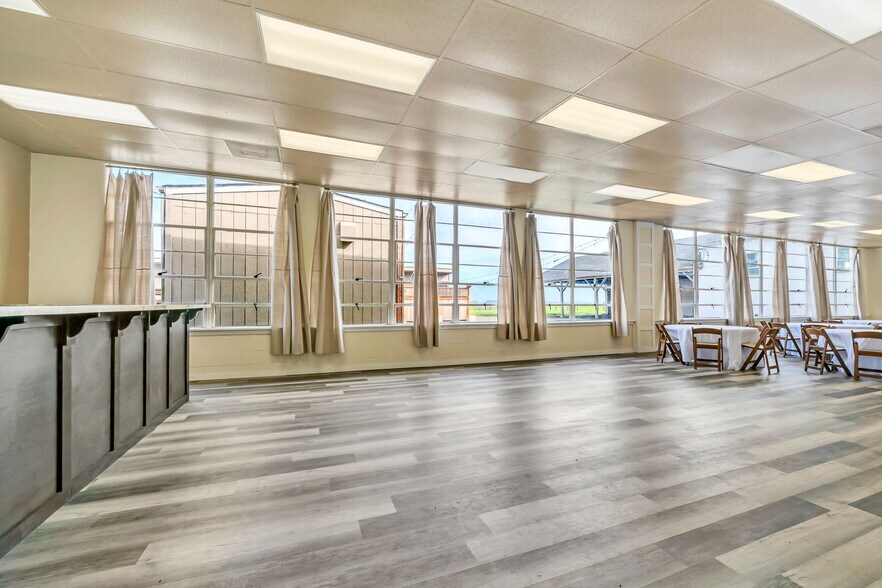 More Photos Of 31414 Harris Dr, Harrisburg Lodge Meeting Hall For Sale