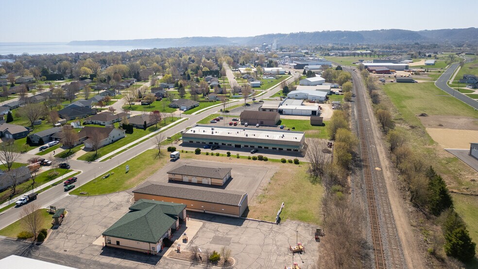More Photos Of 1215 N 7th St, Lake City Light Distribution For Sale