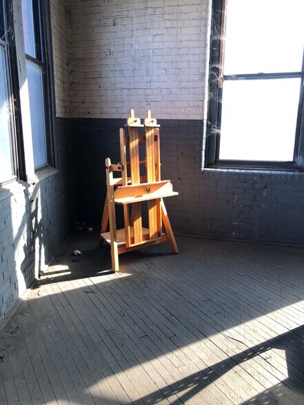 More Photos Of 2701 Spring Grove Ave, Cincinnati Warehouse For Lease