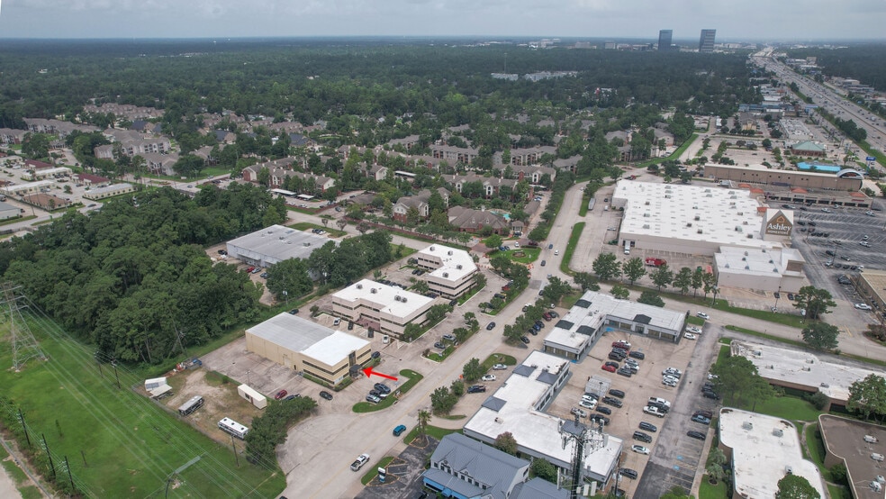 More Photos Of 25349-25351 Borough Park Dr, Spring Light Manufacturing For Sale