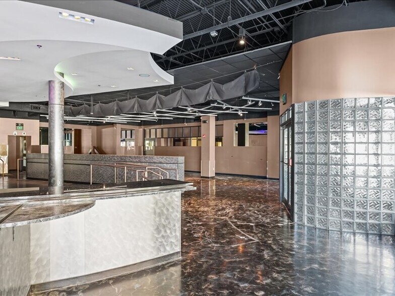 More Photos Of 1 E Main St, Champaign Office Residential For Lease
