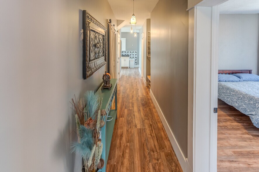 More Photos Of 205 S Illinois St, Belleville Office Residential For Sale