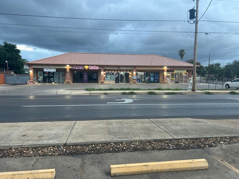 More Photos Of 1602 Corpus Christi St, Laredo General Retail For Lease