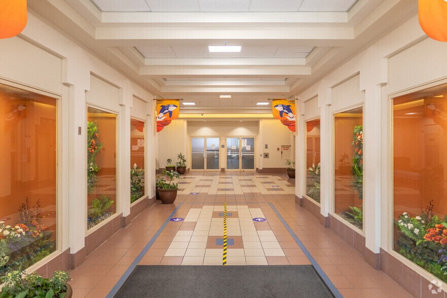 More Photos Of 910 Government St, Victoria Office For Lease