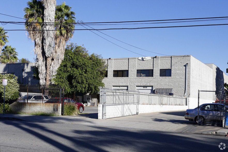 More Photos Of 18419 Napa St, Northridge Warehouse For Sale