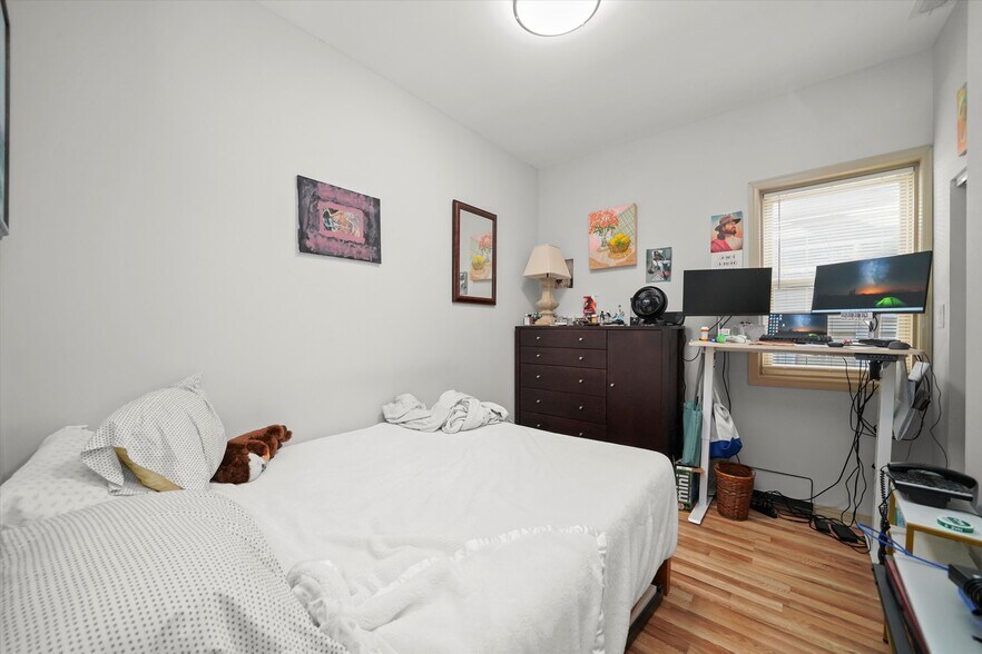 More Photos Of 3501 W Palmer St, Chicago Apartments For Sale