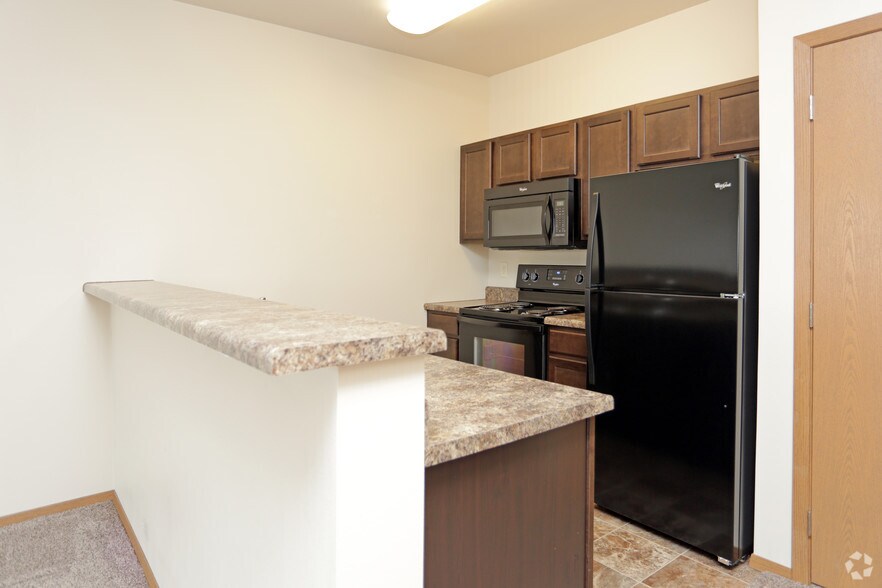 More Photos Of 1300-1302 Quiniela Dr, North Sioux City Apartments For Sale