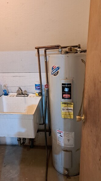 More Photos Of 1987 Farm To Market Rd, Kalispell Industrial For Lease