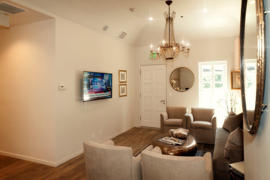 More Photos Of 450 S Beverly Dr, Beverly Hills Office For Lease