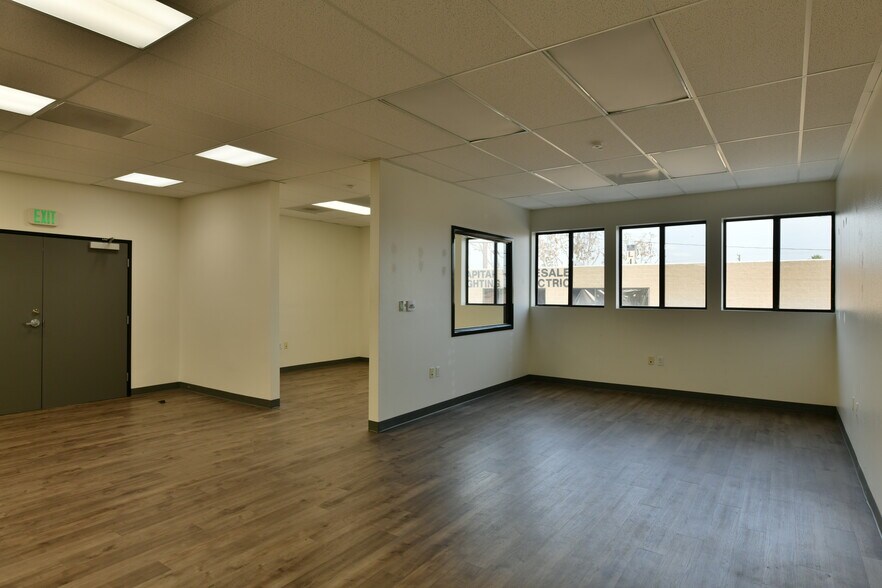 More Photos Of 15900 Hawthorne Blvd, Lawndale Office Residential For Lease
