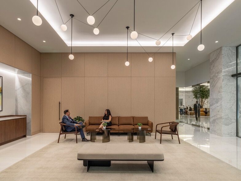 More Photos Of 2 S Biscayne Blvd, Miami Office Residential For Lease