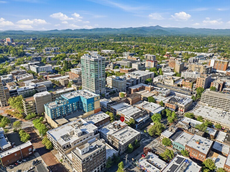 More Photos Of 32 Broadway St, Asheville Storefront Retail Residential For Sale