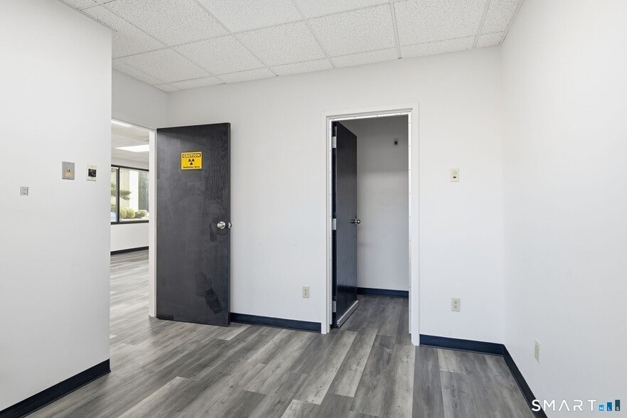 More Photos Of 3 Northwestern Dr, Bloomfield Medical For Lease