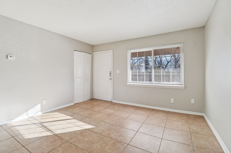 More Photos Of 1 Lakeside Rd, Greenville Apartments For Sale