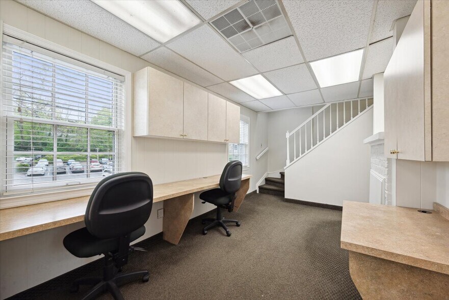More Photos Of 55 Stirling Rd, Watchung Office For Lease