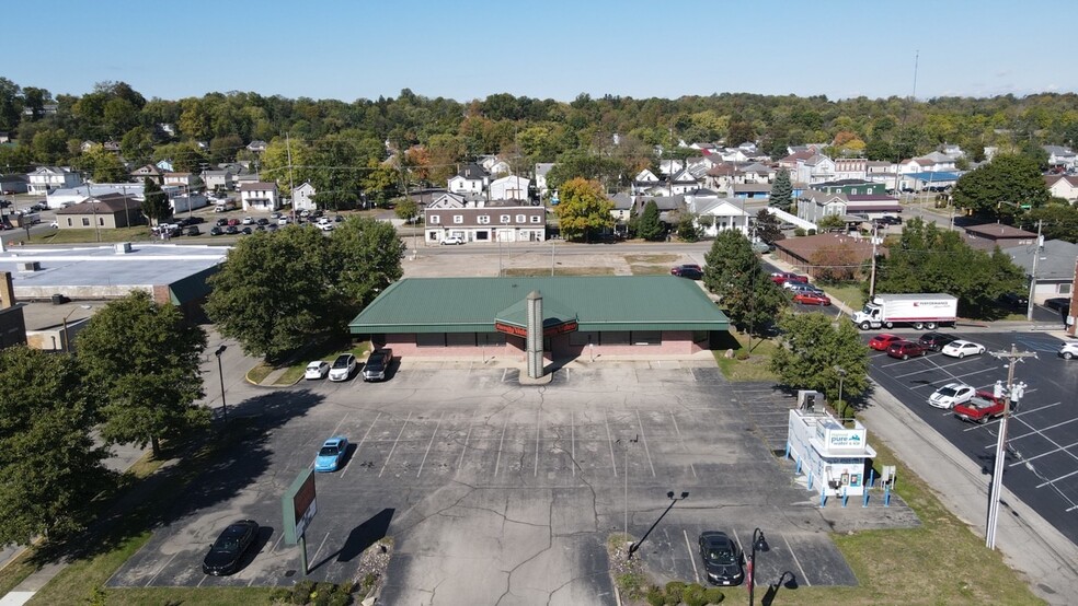 Primary Photo Of 711 N Central Ave, Connersville General Retail For Sale