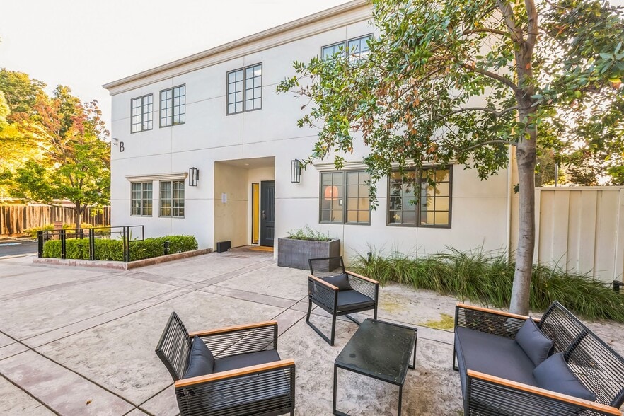 More Photos Of 120B Santa Margarita Ave, Menlo Park Office For Lease
