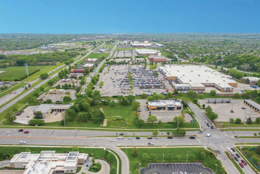 Primary Photo Of 13751 S Blackbob Rd, Olathe Carwash For Lease