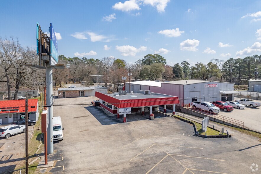 More Photos Of 1612 N Frazier St, Conroe Fast Food For Sale