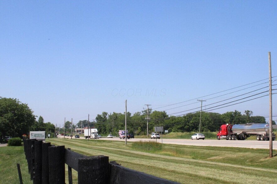 More Photos Of 8591-8595 Owenfield Rd, Powell Freestanding For Lease