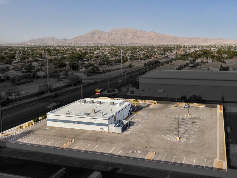 More Photos Of 4465 E Sahara Ave, Las Vegas Bar For Sale