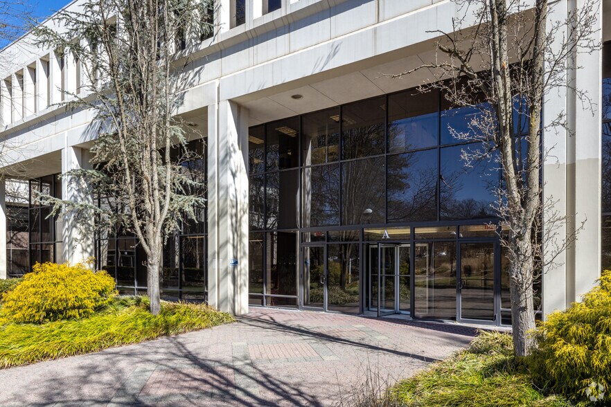 More Photos Of 25 Hanover Rd, Florham Park Office For Lease