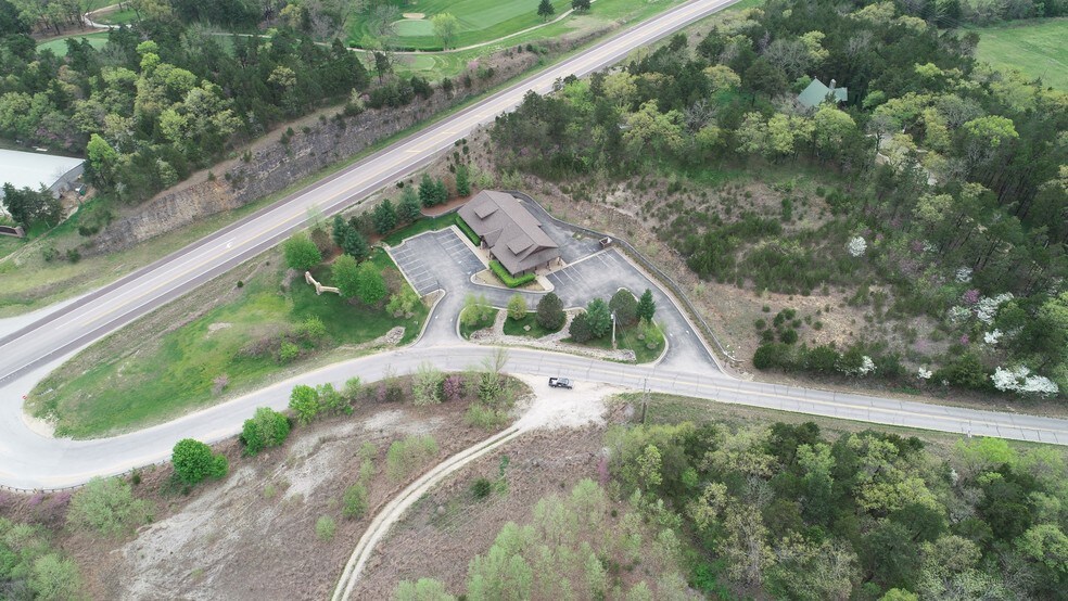 More Photos Of 80 Old Fifty Four Rd, Camdenton Office For Sale