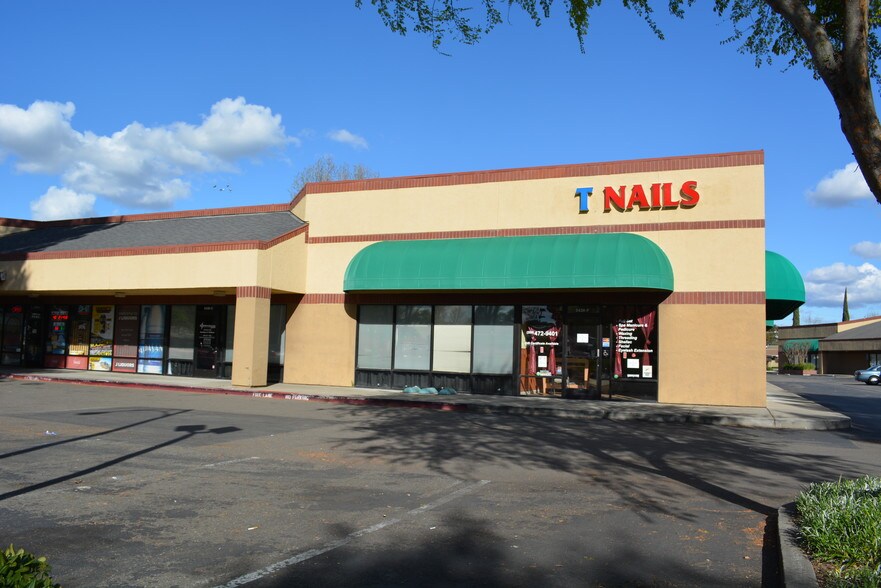 More Photos Of 3410 W Hammer Ln, Stockton Freestanding For Lease