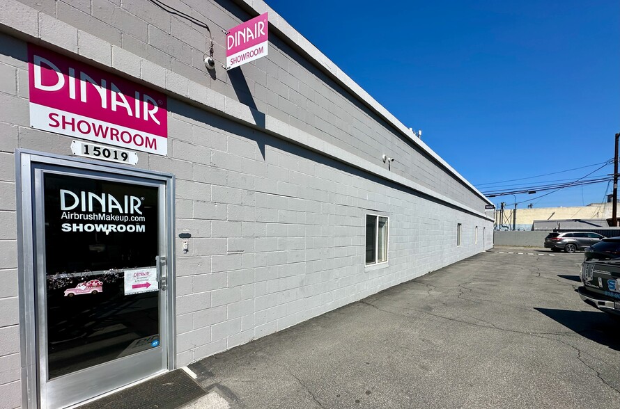 More Photos Of 15013-15019 Califa St, Van Nuys Manufacturing For Lease