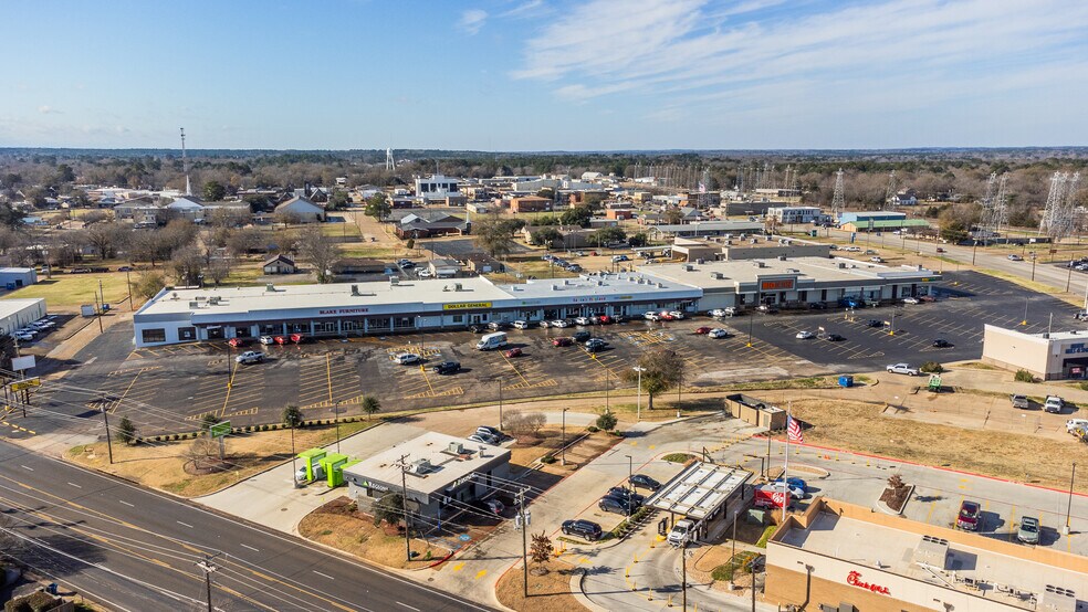 More Photos Of 98-110 Midtown Dr, Kilgore Unknown For Lease