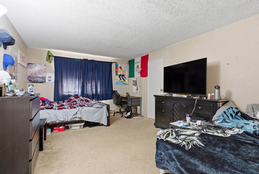 More Photos Of 14506 NE 6th Pl, Bellevue Apartments For Sale