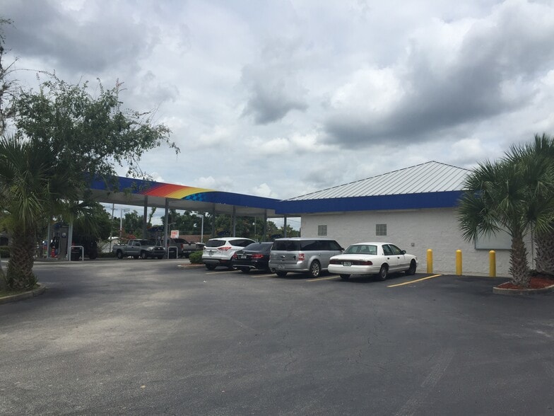 More Photos Of 1001 N Woodland Blvd, Deland Convenience Store For Sale