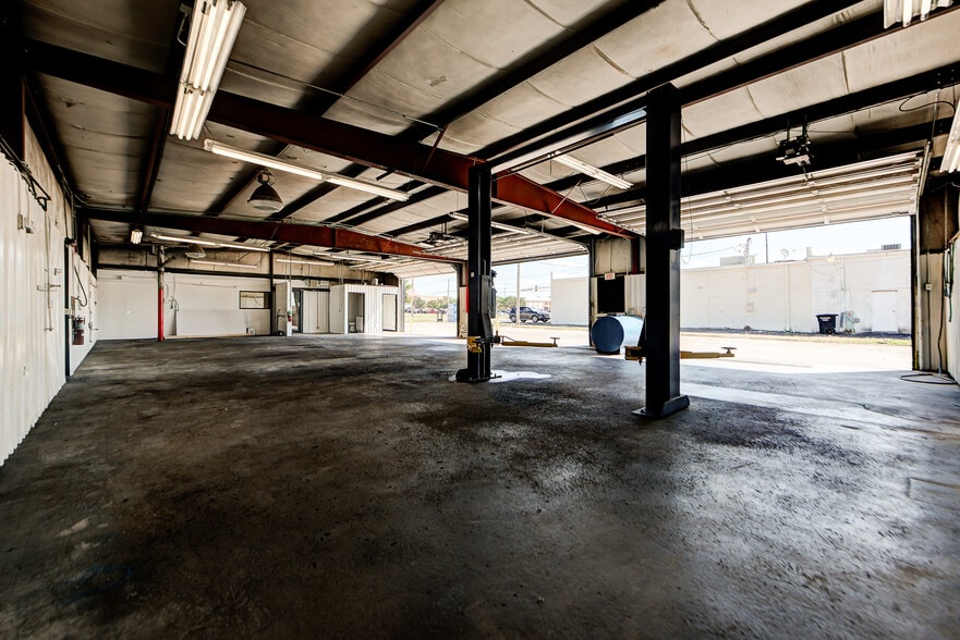 More Photos Of 704 E Main St, Moore Auto Repair For Sale