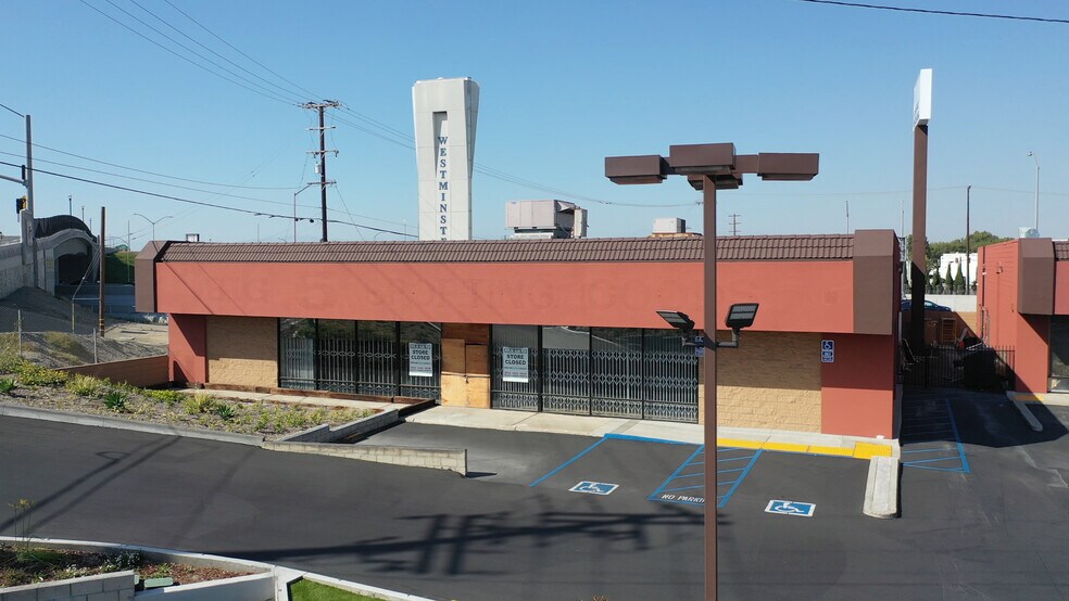 More Photos Of 14970 Goldenwest St, Westminster Freestanding For Lease