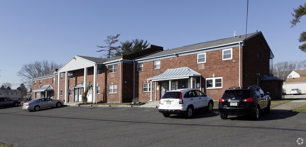 Primary Photo Of 4551 Route 42, Blackwood Medical For Sale
