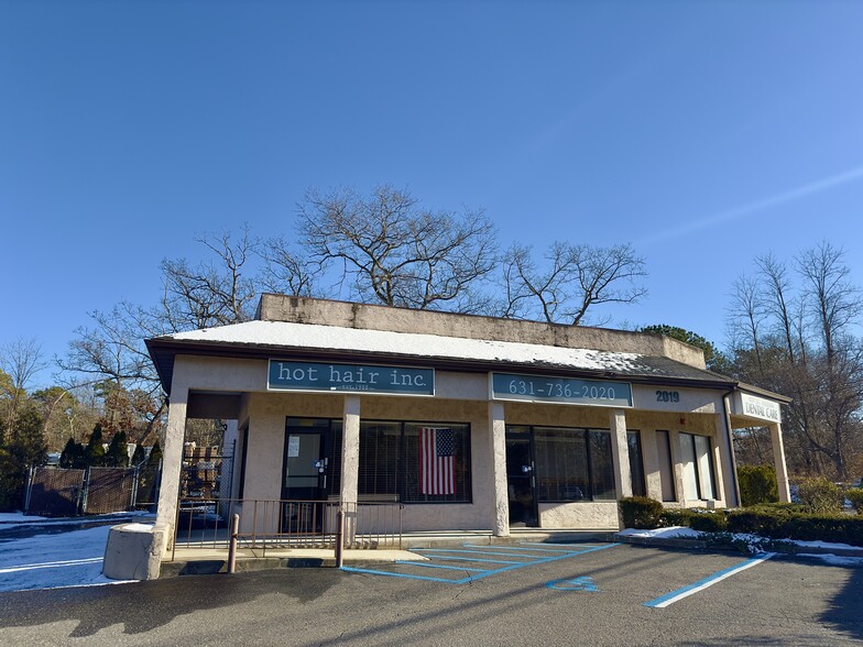 Primary Photo Of 2019 NY-112, Coram Storefront Retail Office For Lease