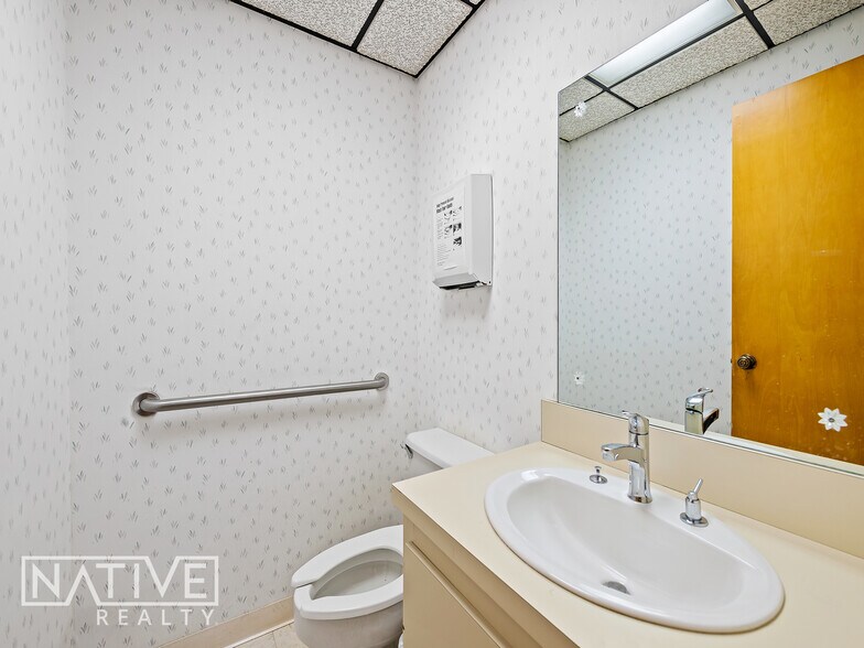 More Photos Of 4801 N Federal Hwy, Fort Lauderdale Medical For Lease