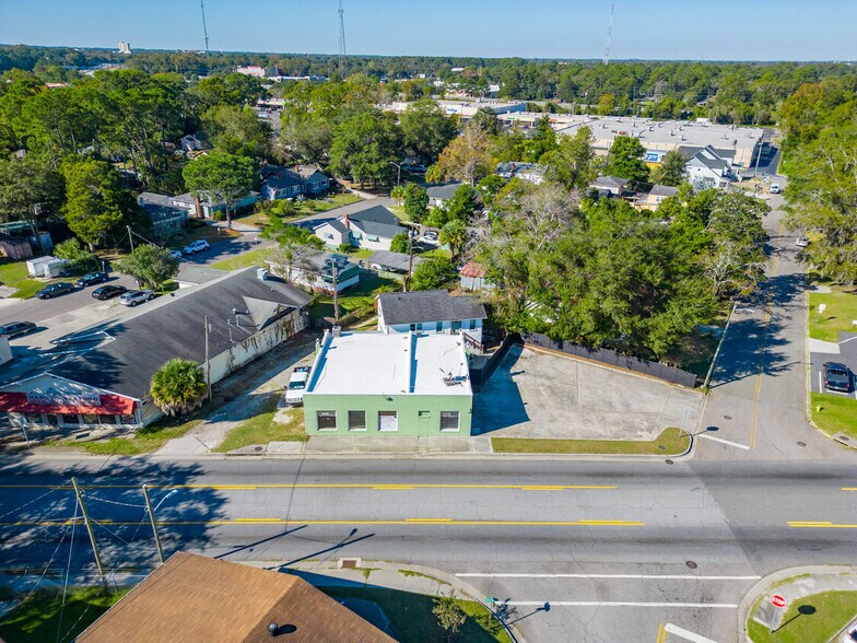 More Photos Of 2203 Skidaway Rd, Savannah Freestanding For Sale