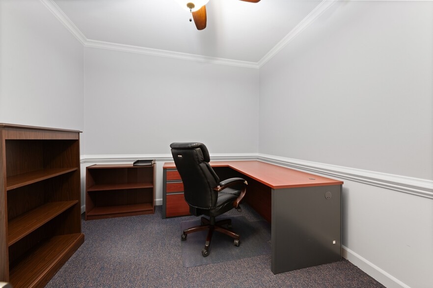 More Photos Of 106 Brady Ct, Cary Medical For Sale