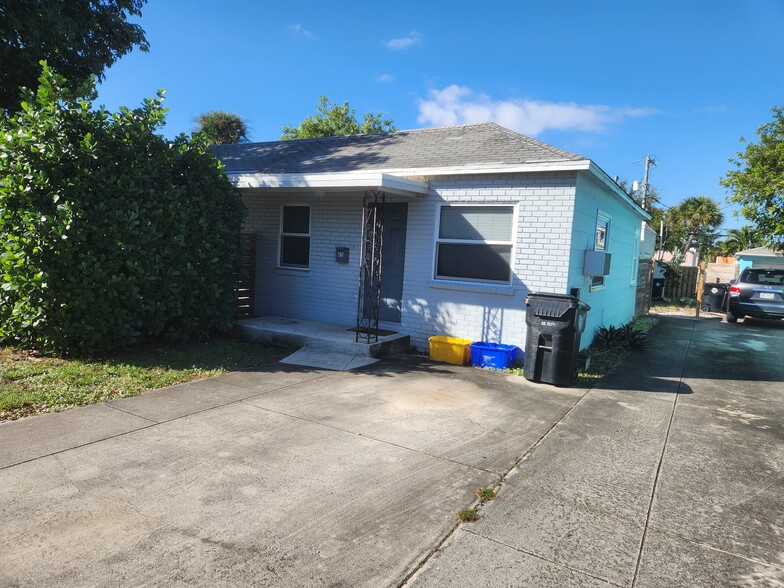 More Photos Of 813 N J St, Lake Worth Beach Specialty For Sale