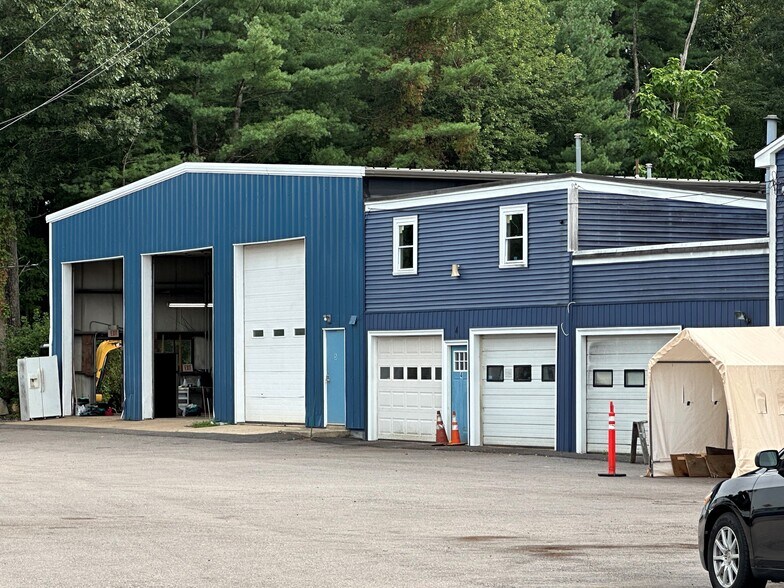 More Photos Of 110 Mattakeesett St, Pembroke Freestanding For Lease