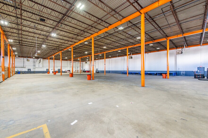 More Photos Of 310 Paterson Plank Rd, Carlstadt Manufacturing For Lease