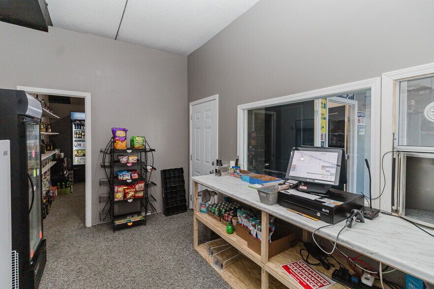 More Photos Of 3117 E 13th St, Wichita Freestanding For Sale