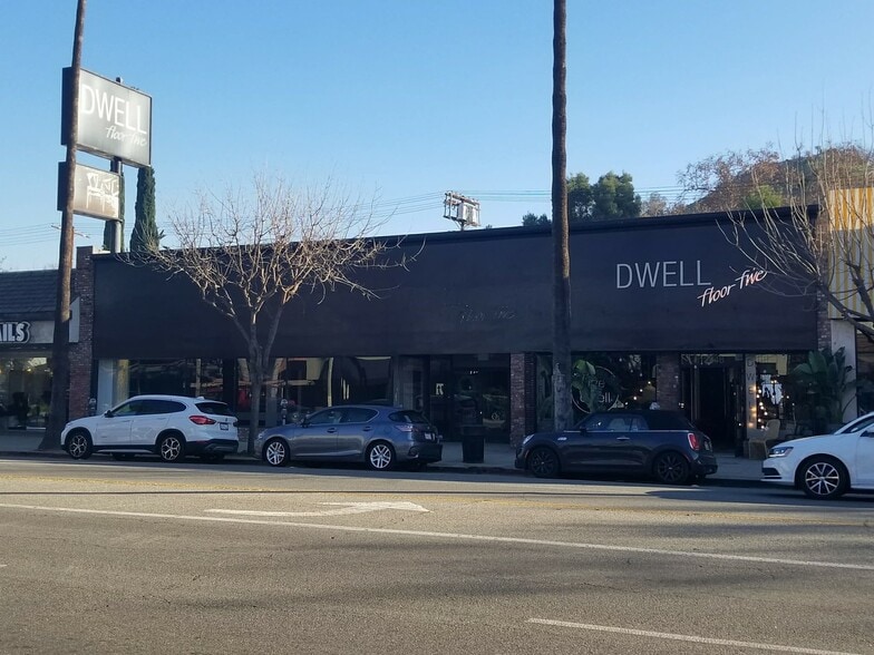 More Photos Of 12348 Ventura Blvd, Studio City Freestanding For Lease