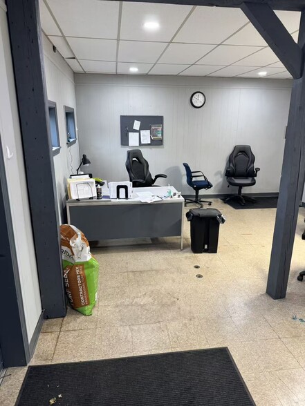 More Photos Of 9 Ash St, Quincy Medical For Lease
