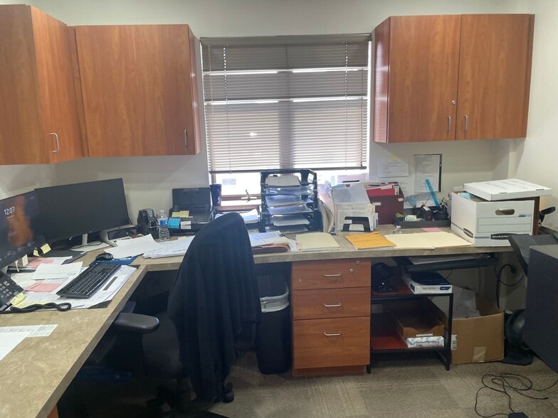 More Photos Of 1432 Lincoln Way, McKeesport Medical For Lease
